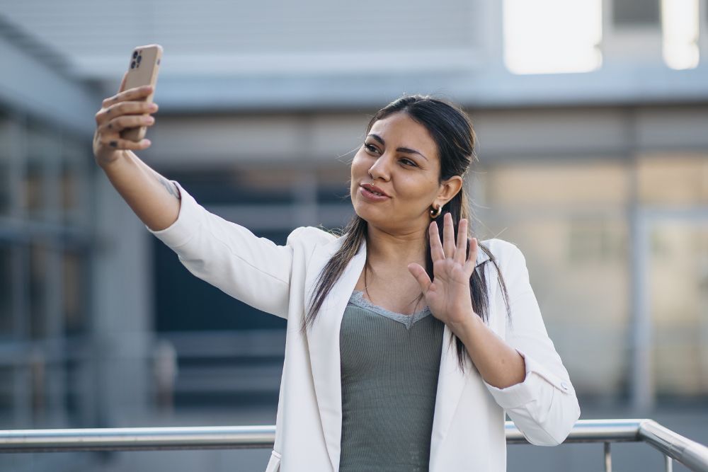 Employee Generated Content: Warum Mitarbeiter Deine besten Markenbotschafter sind