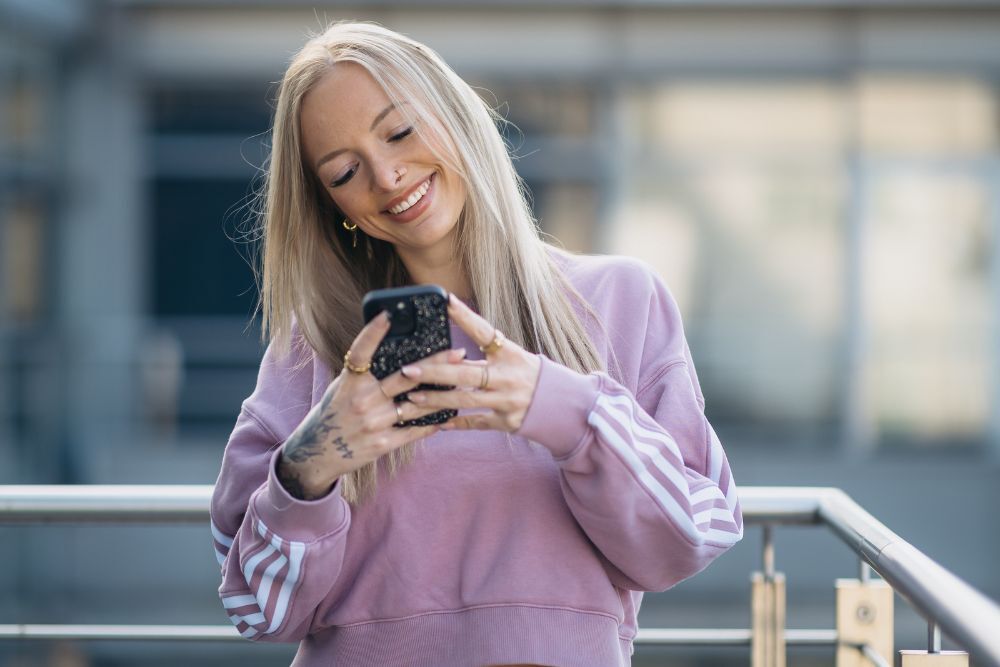 Verpasse nicht den Moment: Wie FOMO im Marketing wirkt